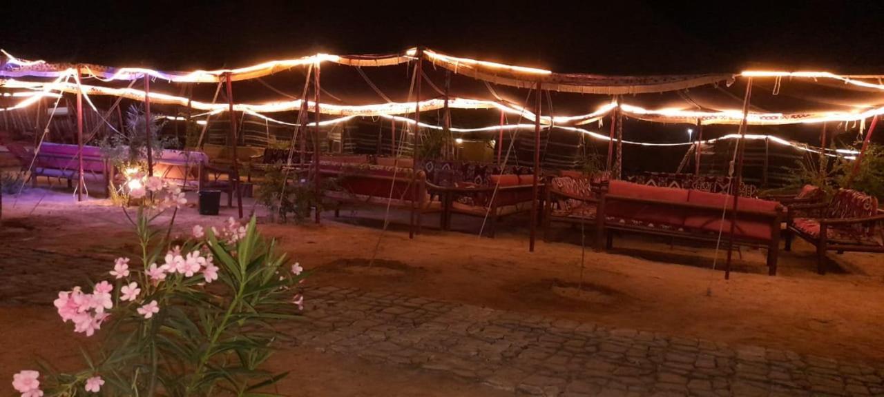 Royal Tours Permanent Camp Hotel Umm Lajj Exterior photo